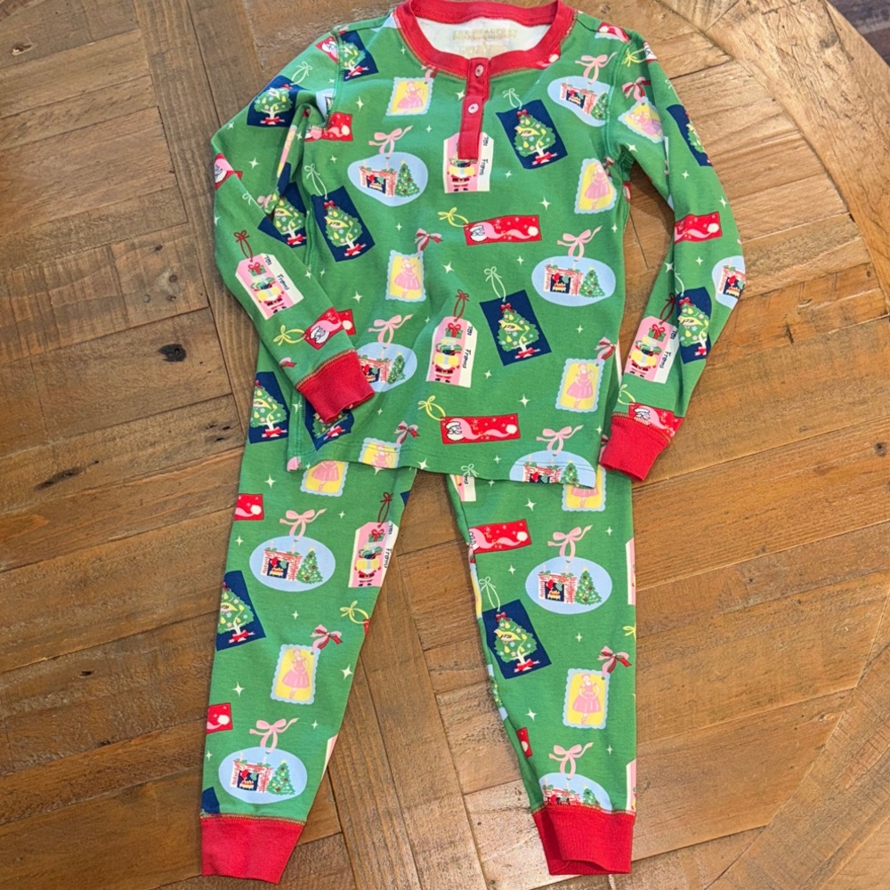 The Beaufort Bonnet Company Green and Red Kids Pajama Set